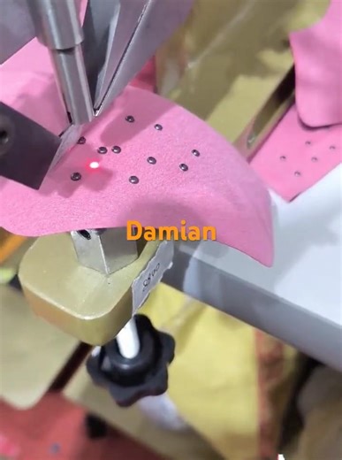 four claws studding fixing machine for shoes garments leather goods