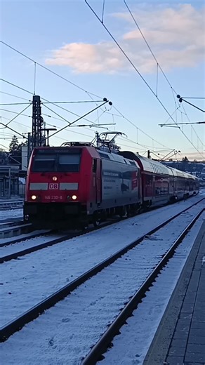 RE bei der Ausfahrt aus Donaueschingen