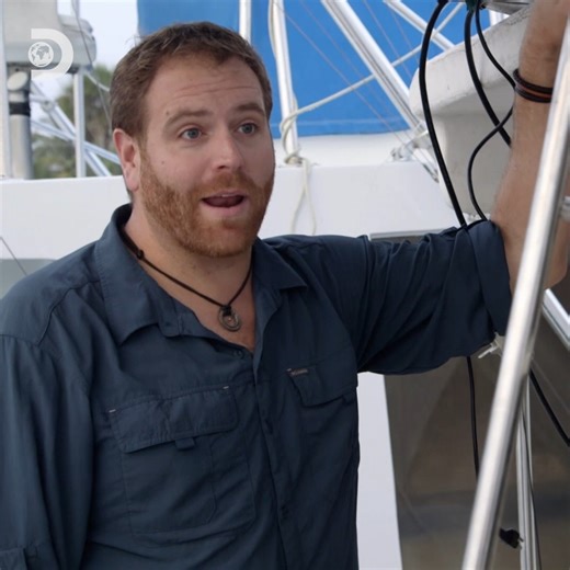 Will Josh Gates strike gold with the shipwrecked 1715 Spanish fleet? 🏴‍☠️🌊 #ExpeditionUnknown | Discovery Channel UK