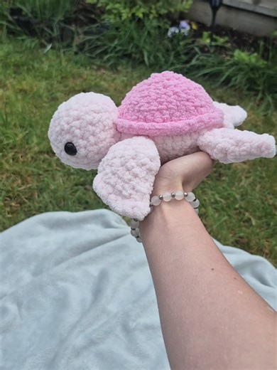 handmade crochet turtle 🐢💗 first one done!! #amigurumi #crochet #turtle #crochetturtle #fyp pattern - crochetbygenna my yt - luvlooms pinterest - luvlooms