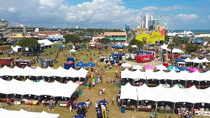 The Beach ‘n Chili Fest is coming back to Myrtle Beach! September 29th – October 1st, enjoy a variety of chili, live music, muscle cars, and more! Enter to compete, taste, judge, and volunteer! You won’t want to miss this “hot” event! Click https://bit.ly/42QiUNm for more information! | Grand Strand Events | Facebook
