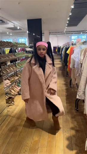 Hitch hatch kip scratch lol #london #fyp #shawnstorm | shawn storm