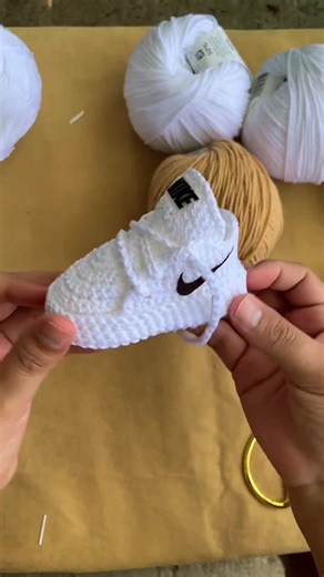 Aprende a hacer zapatitos a crochet para bebé