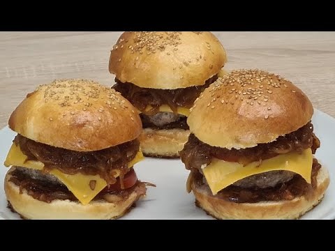 Nouvelle recette de hamburger aux oignons caramélisés