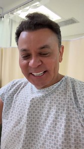 ⸻ “Amigos, hoje estou aqui fazendo um check-up geral, colonoscopia e endoscopia, cuidando da saúde, que é o bem mais precioso que a gente tem. Prevenção é fundamental, por isso faço meus exames de rotina anualmente. Vou entrar agora para a anestesia com fé e tranquilidade de que tudo vai dar certo. Fica o recado: cuidem-se, valorizem a vida e façam seus exames em dia!” #saúde | Frank Aguiar