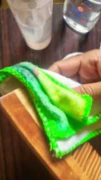 How to Clean a Wooden Comb