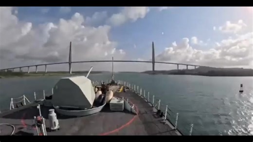 HMCS Charlottetown transiting the Miraflores Locks in the Panama Canal to the Pacific. | Royal Canadian Navy Today and Yesterday