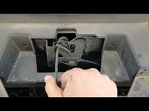 How to Open the Hood on a Chevy Avalanche (2007–2013)