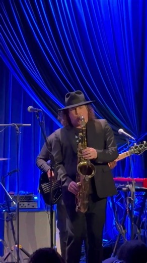 What a fun time celebrating the release of 'A Simple Man' together at Blue Note Los Angeles! 🎷