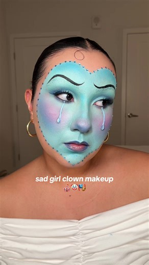Female Sad Clown Makeup Tutorial for Halloween Transformation