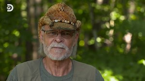 378K views · 10K reactions | Henry and Kenny join forces with Tickle, who's just been released from prison, on a heartfelt mission to produce moonshine in honour of their late father. #Moonshiners | Discovery Channel Australia | Facebook