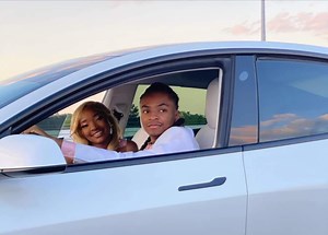 Two Alabama Teens Killed After Colliding With Semi-Truck On Prom Night