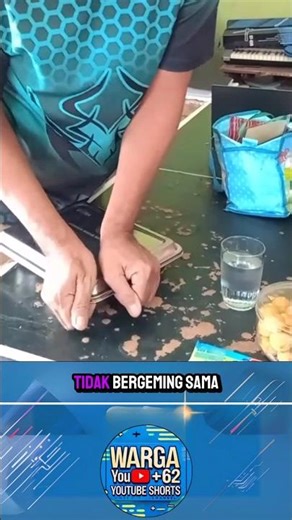 Even after using a trick, this ompreng lid still won't open! 😂