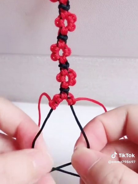 How to Make Unique String Bracelets Easily