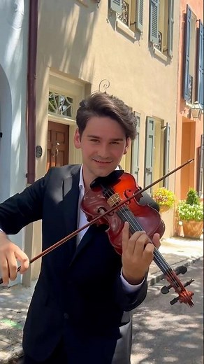 This Bella Ciao Violin Cover Stopped the Street 🎻🇮🇹