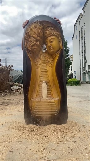 Discover the Beauty of Tree-Root Carving - Unique Sculptures from China and Manchester United