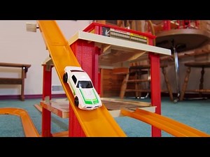1970 Hot Wheels Tune-Up Tower Drive-Thru