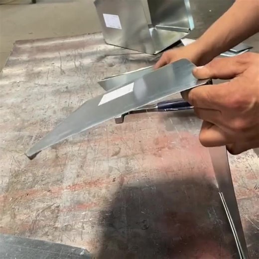 The Ease of Assembling Fittings using Snaplock Buttonpunch #snaplock #buttonpunch #sheetmetal #ductwork #hvac