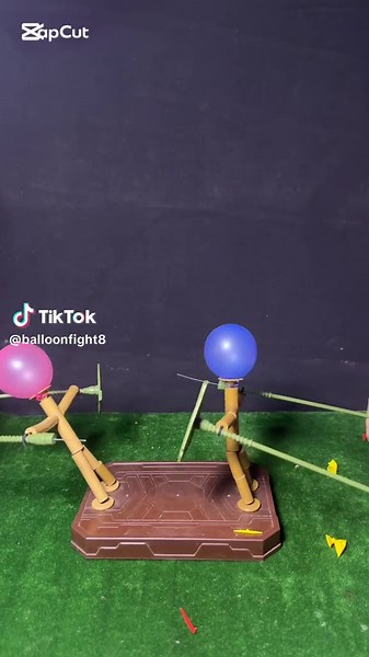 Funny balloon fight #ballon #challange #funny #fyp #foryou