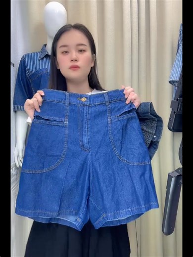 Hot Pants Jeans Outfit Ideas for Stylish Looks