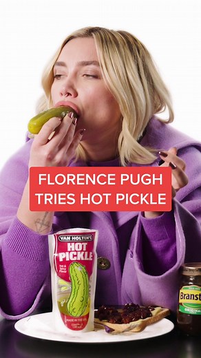 Why is it so juicy?! 🌶️ #florencepugh #hotpickle #pickle #challenge #spicyfood #trending #snackwars #ladbible
