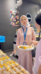 Orang perempuan kan istimewa bak kata kak ros 😆 Orang kelantan hai sikitttt | Ohh. Mudahnya makeup - by kaknab