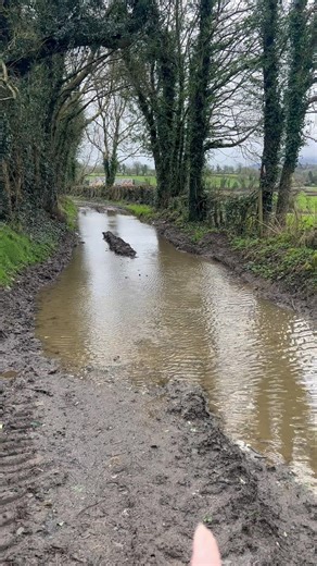 Clearing up the FLOODED Roads of Northern Ireland 😮🌧️ Satisfying rain water draining #rain #flood