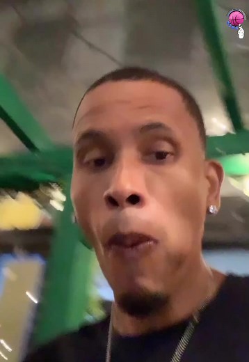 Rafi Reavis at Prince Sta. Pizza 🫶🏻 #Plastikman | Magnolia Hotshots News