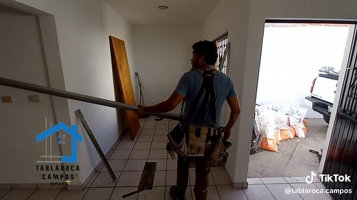 Instalación de Muro y Puerta de Tablaroca