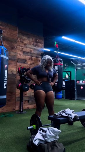 Luvana Maite on Instagram: "Back & Abs Will Always Win! 🤎🤎🤎🤎🤎🤎🤎🤎🤎🤎 Back extension band work then a simple HIIT circuit anyone can try! 💙Beginner HIIT💙 20 minutes total Jumping jacks or step jacks Squats Standing core twist with band Marching planks or wall plank Go at your pace😏 🤎🤎🤎🤎🤎🤎🤎🤎🤎🤎🤎 Follow @theunbr4nd3d for my next BIG collab 🤍 🤎🤎🤎🤎🤎🤎🤎🤎🤎🤎🤎 Did you know I share more of my workouts and lifestyle on YOUTUBE? Follow Me “Life of Luvana” 🤎🤎🤎🤎🤎🤎🤎🤎🤎🤎