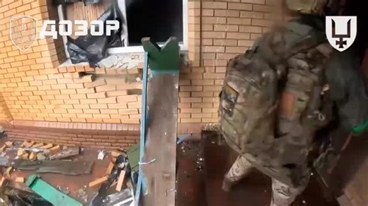 Front de Kiev | Mapas & OSINT on Instagram: "✊Na região de Donetsk, os agentes especiais do Serviço de Segurança da Ucrânia e das Forças Armadas da Ucrânia reforçaram o fundo de intercâmbio com um atirador e um operador de rádio das forças armadas russas Na direção de Liman, os agentes especiais do "DOZOR" do Serviço de Segurança da Ucrânia e da 53ª Brigada Mecanizada Separada "Príncipe Volodymyr Monomakh" realizaram uma operação conjunta de ataque e busca nas posições do inimigo. Como resultado