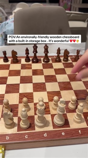 Beautiful and Easy-to-Store Chessboard