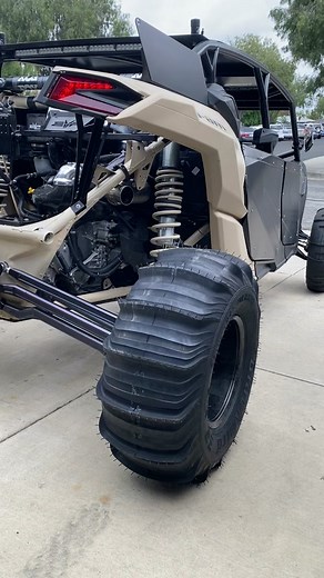 Thrilling Can-Am Maverick X3 Sand Dunes Racing