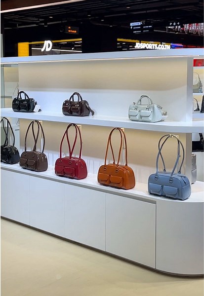 Stand Oil Offline Store Opening at Siam Center