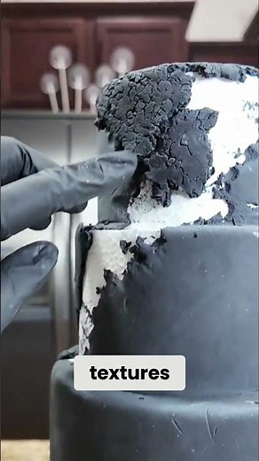 Fondant Art: Smooth Textures & Bas-Relief Cake Designs