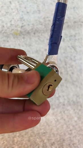 This mechanic developed this trick #solutions #diy