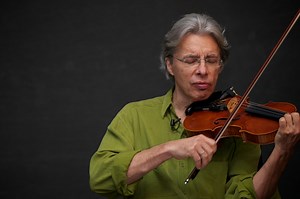 1.4K reactions · 529 shares | Online Fiddle lessons from world-renowned Darol Anger for all skill levels. ☑️ Access Hundreds of Video fiddle Lessons ☑️ Get Personal Feedback From a Master ☑️ Learn From Others' Video Exchanges ☑️ All On Your Schedule | ArtistWorks | Facebook