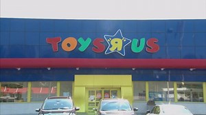 Here's what a Toys R Us bankruptcy means for toymakers