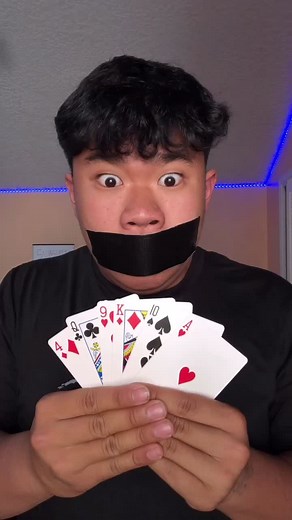 The Impossible Card Vanish 😱🃏 #magictrick #impossible #vanish