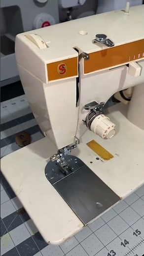 Vintage Singer 247 Sewing Machine ❤️ #smallbusiness #mompreneurlifestyle #sewingmachine #thift