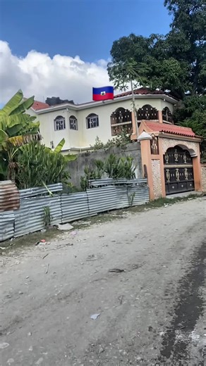 Estamos en Haití, mi gente. Acompáñenme para ver cómo está la situación en las calles.#dominicanos🇩🇴 #haitiantiktok #tiktokhaitienne🇭🇹🇭🇹🤗🙌🙌😜😜