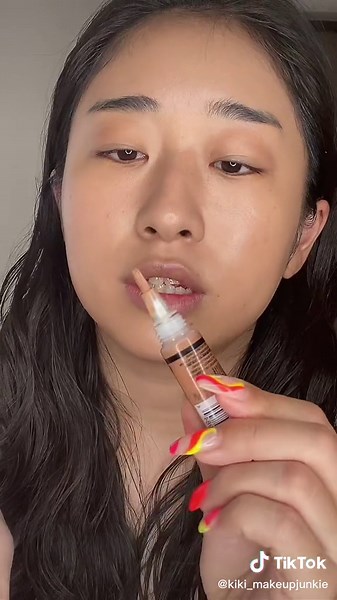 海外でバズっているコスメでメイク💄