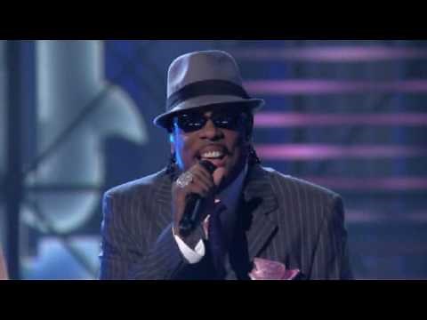 Lopez Tonight - " There Goes My Baby " - Charlie Wilson - Live HD