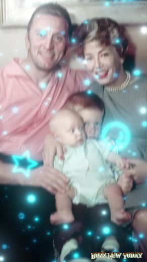 Happy 108th Birthday to the immortal Kirk Douglas 🎂🌺🍾✨ #fblifestyle | Buzz New Today