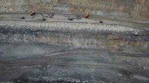 Une belle technologie pour la gestion des poussières émises après les tirs dans les mines. Quels sont vos avis? d'après vous, quels sont les avantages et les inconvénients d'une telle approche? | Ing. TSAYO Bogning Gaius Marcial Page