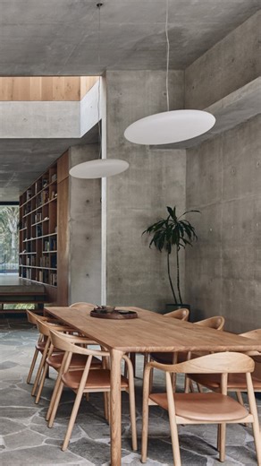 The Local Project on Instagram: "Video Feature • Gully House by @andrewburgesarchitects is a meditative retreat where built form and landscape coexist. As Andrew Burges says, it’s a place where “you’re connected to the sky and the landscape.” He adds, “that intangible quality that we try to create with a house is probably what we’re most proud of.” Head to the link in bio to watch Gully House by Andrew Burges Architects on The Local Project. Photographed by @peterbbennetts. Architecture by Andre