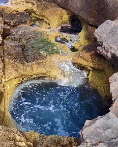 Wow! One of Malta's hidden natural gems! 💙😱🌊😍😨 🎥 instagram.com/rysocial | Malta Weather