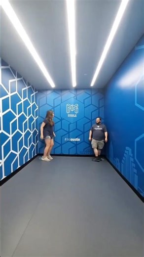 This Optical Illusion Room Will Confuse You!