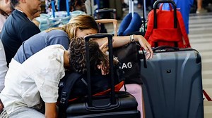 Global computer glitch grounds flights, knocks out 911