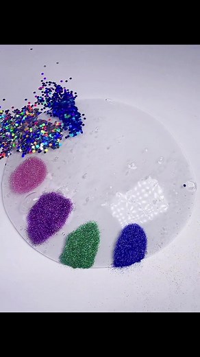Colorful Glitter Mixing: Sparkly DIY Project